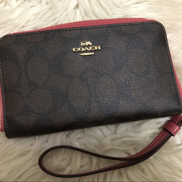 Coach Handbags - Coach Leather Wristlet Wallet Cell Phone Holder